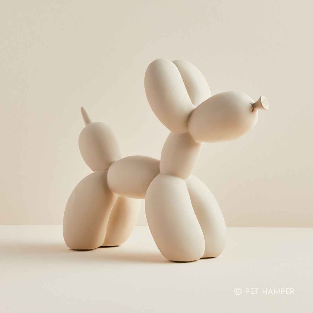 Modern Balloon Dog Ornament - Beige